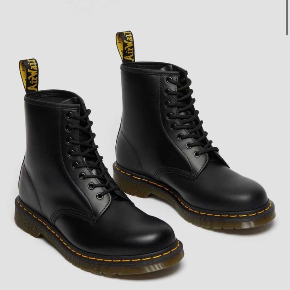 Dr martens 1460 WOMEN'S SMOOTH LEATHER LACE BOOTS